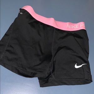 Black and pink nike pro shorts M